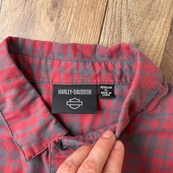 Harley Davidson Sleeveless Shirt Mens XL Red Gray Plaid Biker Motorcycle - Picture 3 of 7